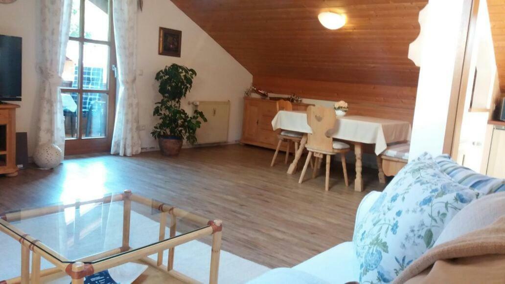 Ferienwohnung Franzi Garmisch-Partenkirchen Bagian luar foto